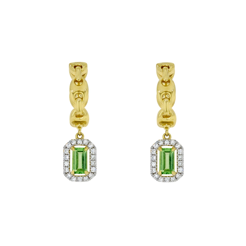 Candongas en oro amarillo de 18 Kilates, con 2 granates centrales y decoración en diamantes de 0.18 Ct, 3 mm. de ancho