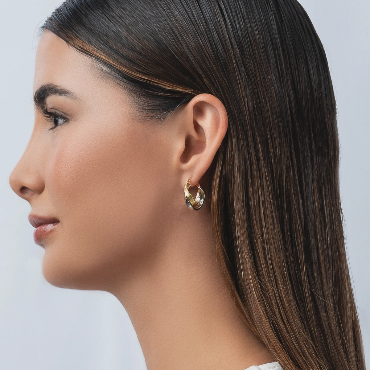 Candongas en oro amarillo de 18 Kilates con visos, Plana, 3 mm. de ancho