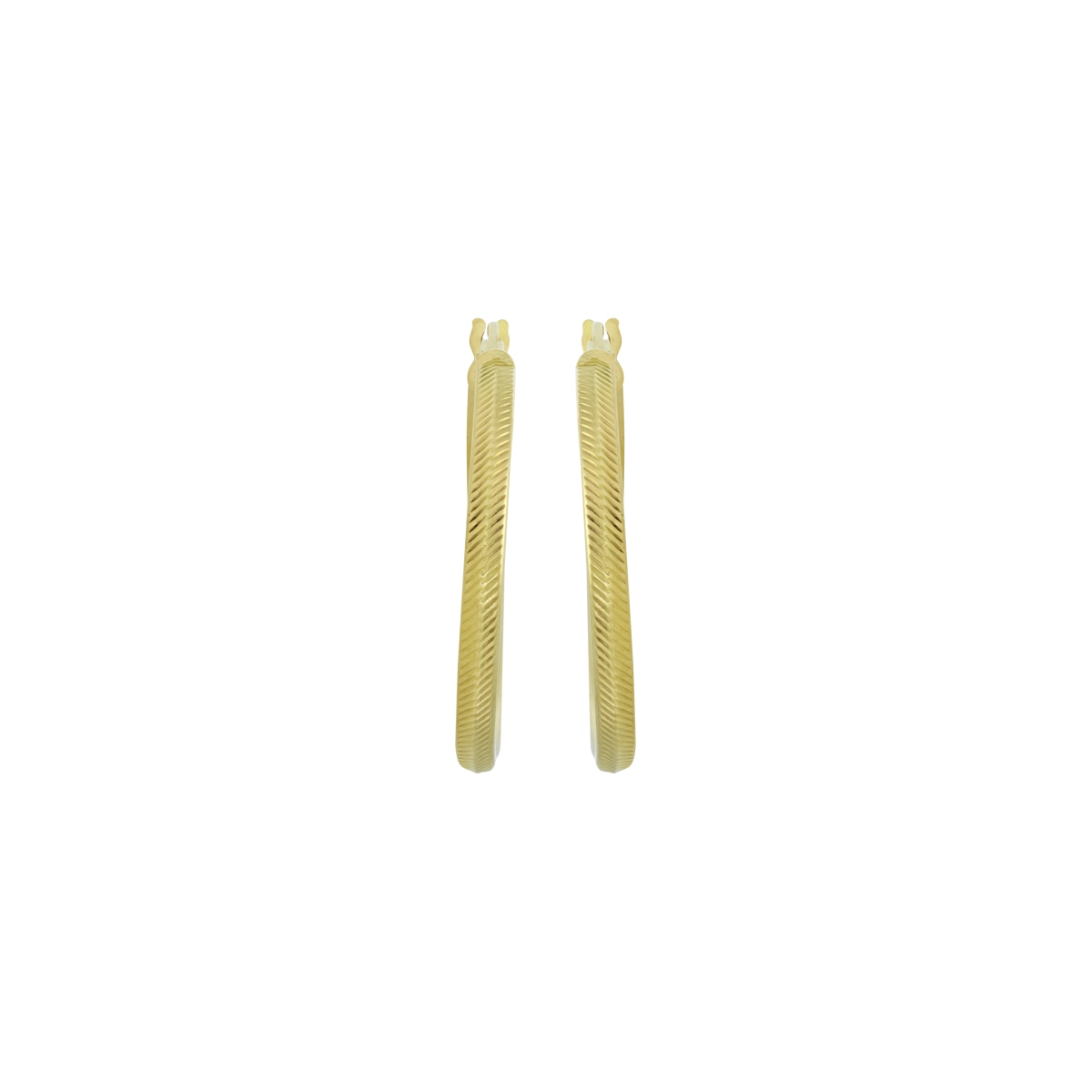 Candongas en oro amarillo de 18 Kilates, 1/2 caña, 1.50 mm. de ancho