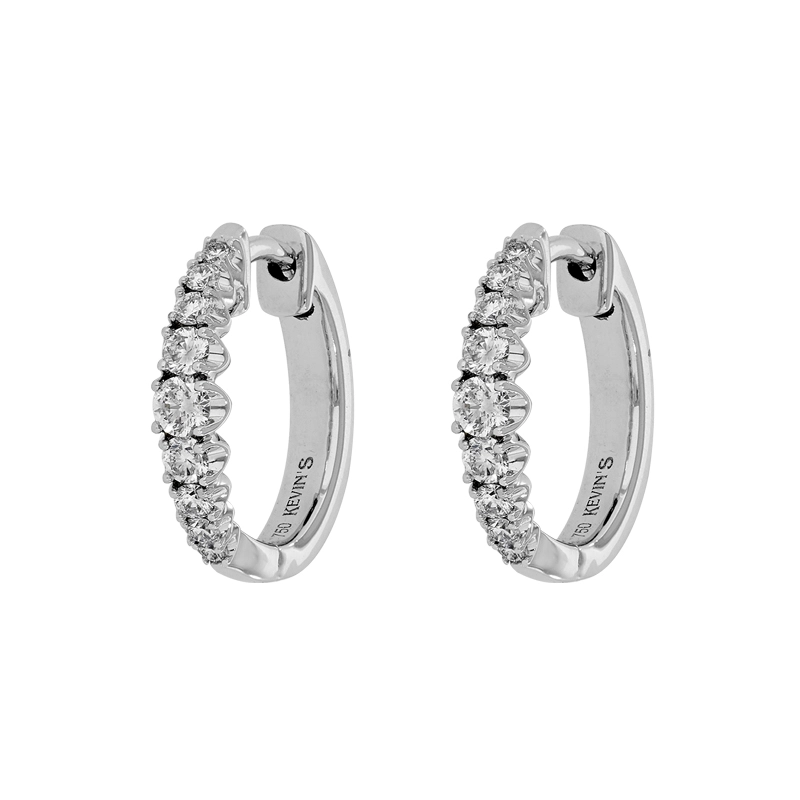 Candongas en oro blanco de 18 Kilates, Plana, con diamantes de 0.30 Ct, 2 mm. de ancho