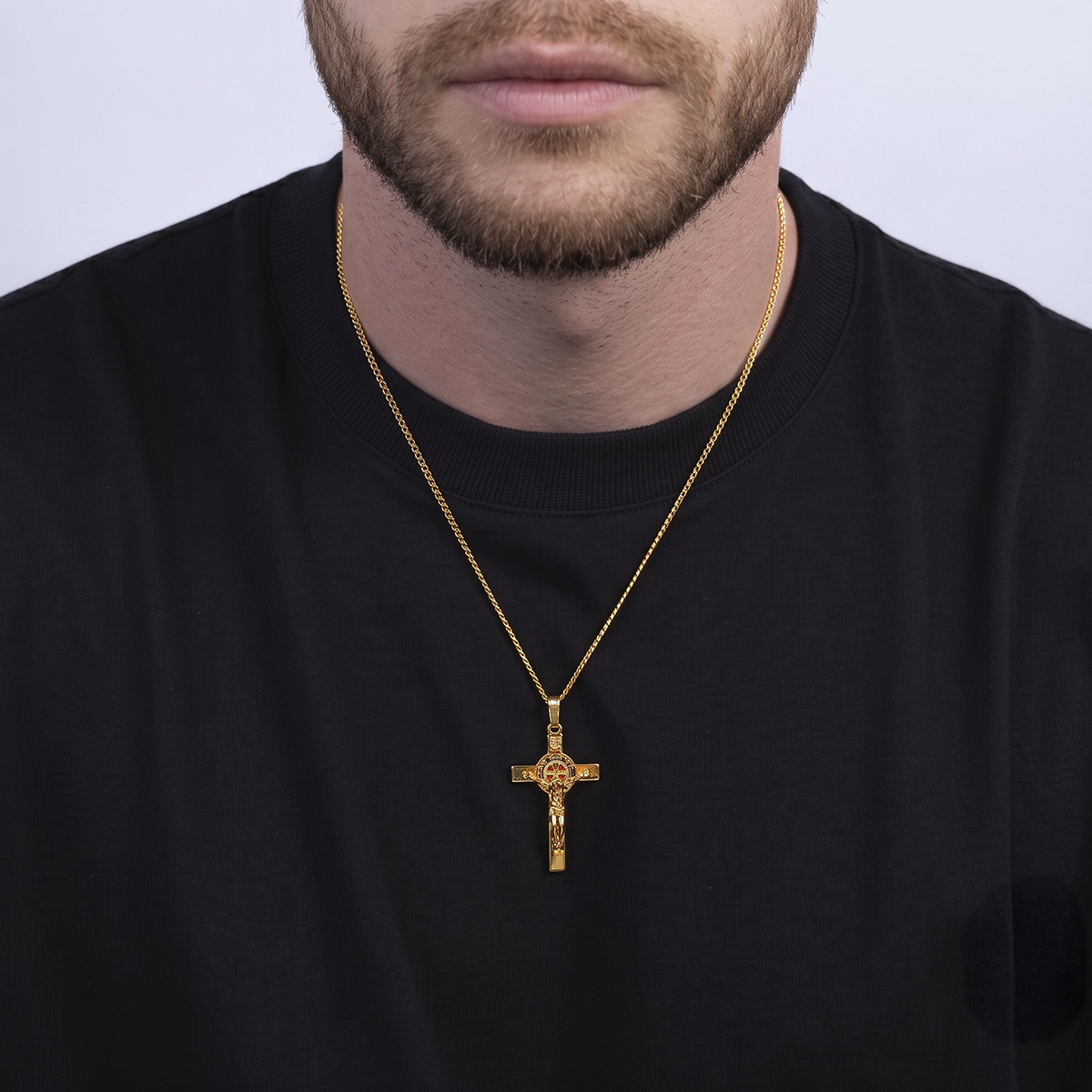 Cristo en oro amarillo de 18 Kilates