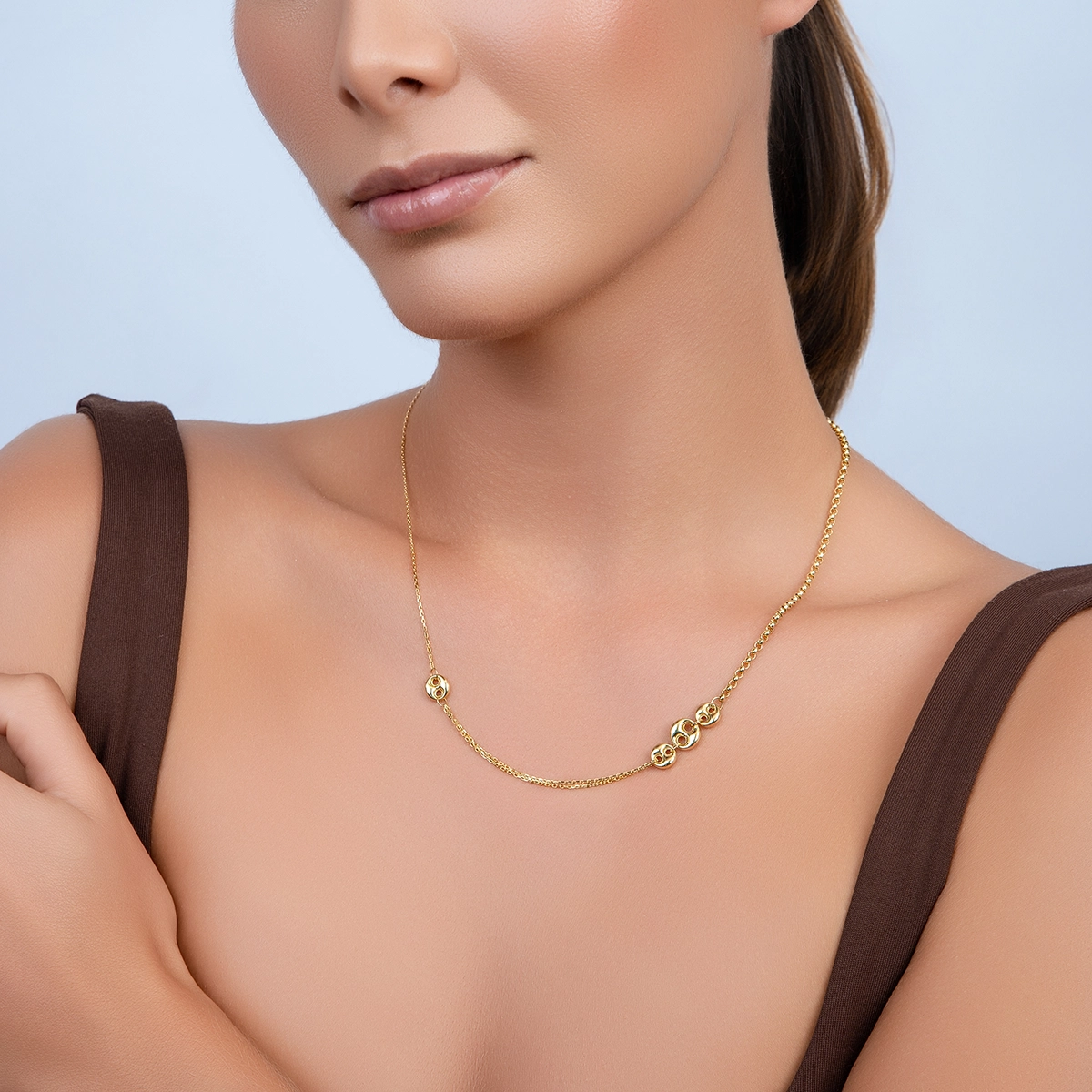 Gargantilla en oro amarillo de 18 Kilates, Marinero boton, 44 cm. de largo, 0.50 mm. de ancho