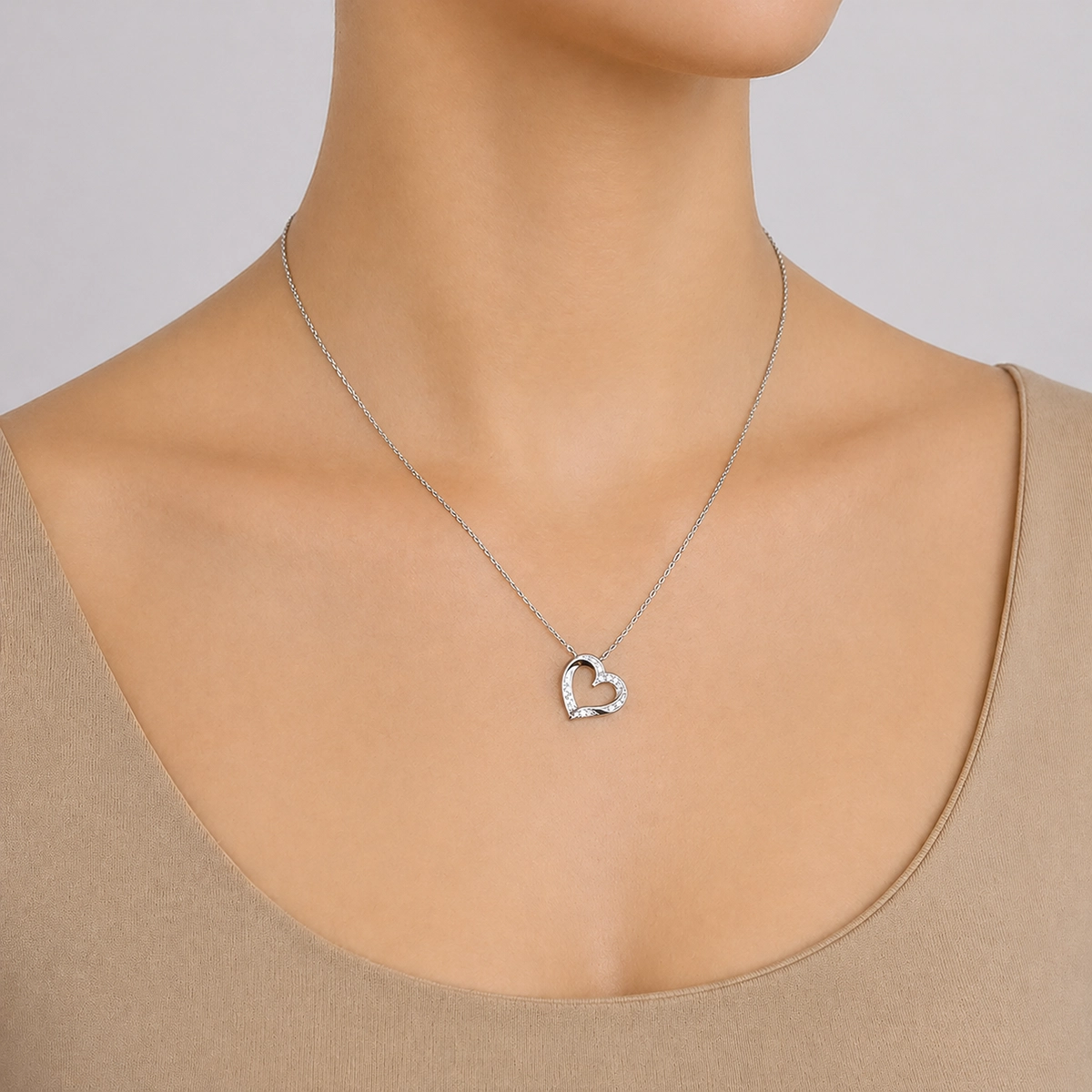 Gargantilla en plata Ley 925, Corazón, con cristales, 45 cm. de largo, 1 mm. de ancho, de la coleccion Sueños