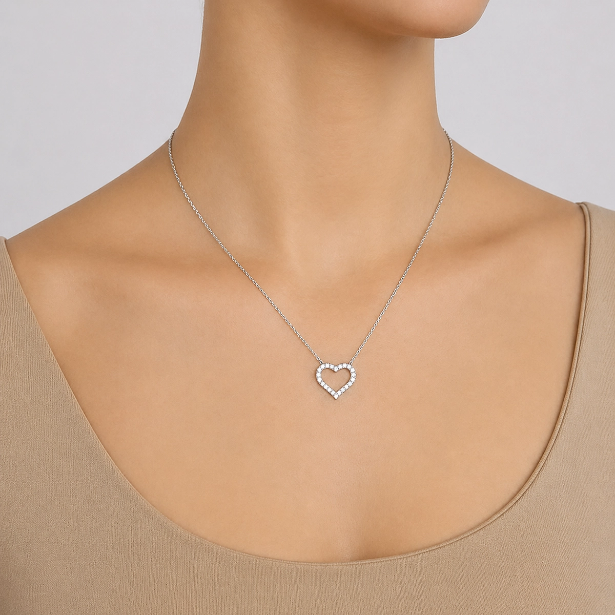 Gargantilla en plata Ley 925, Corazón, con cristales, 42 cm. de largo, 1 mm. de ancho, de la coleccion Sueños