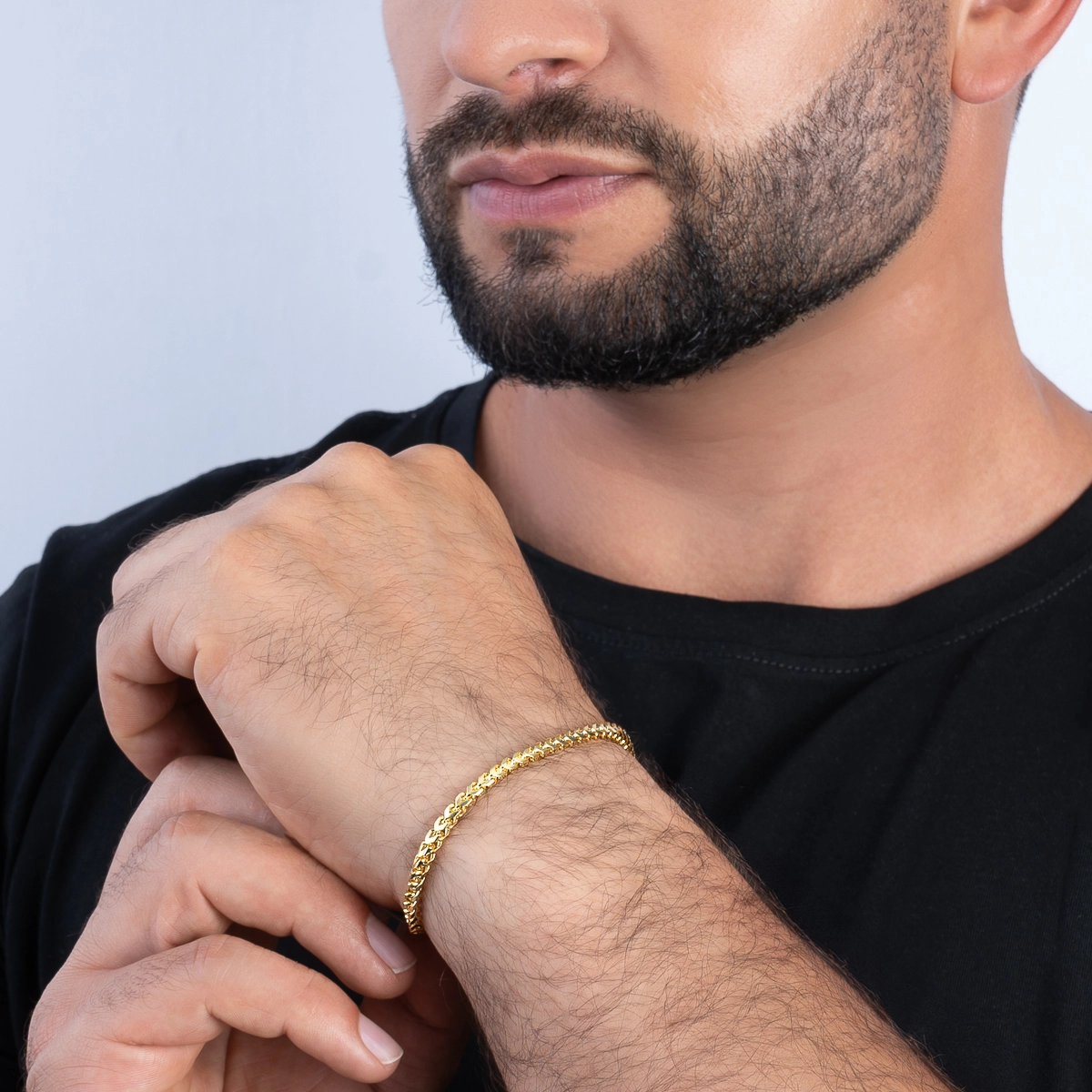 Pulsera en oro amarillo de 18 Kilates, 20 cm. de largo, 3 mm. de ancho