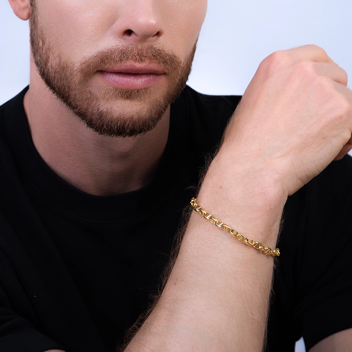 Pulsera en oro amarillo de 18 Kilates, 21 cm. de largo, 5 mm. de ancho