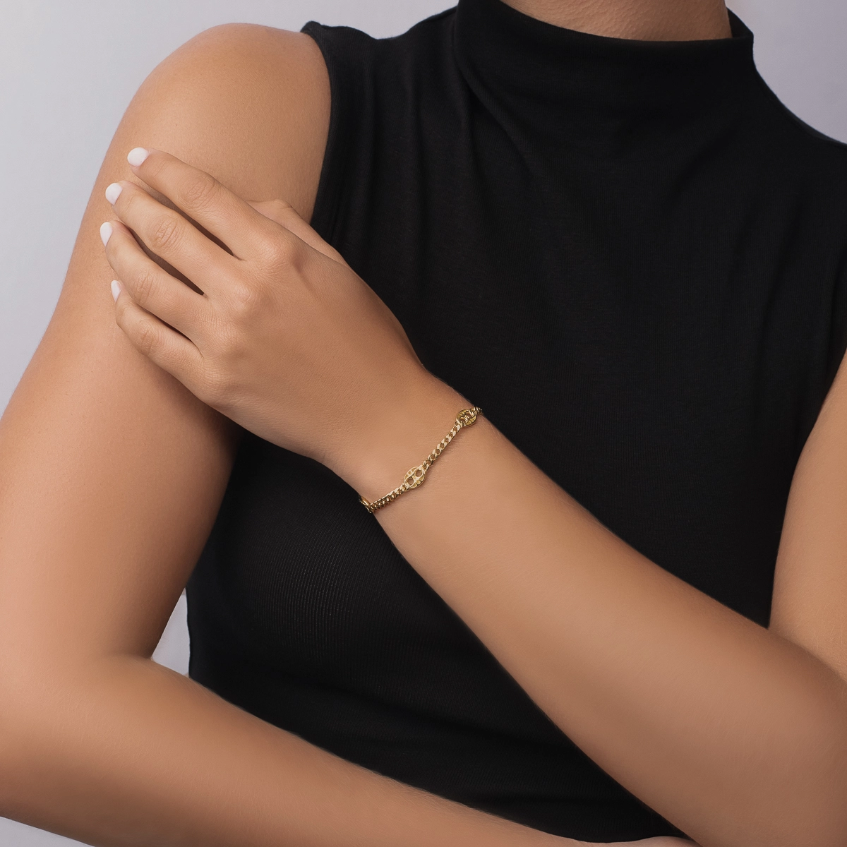 Pulsera en oro amarillo de 18 Kilates, 19 cm. de largo, 3.50 mm. de ancho