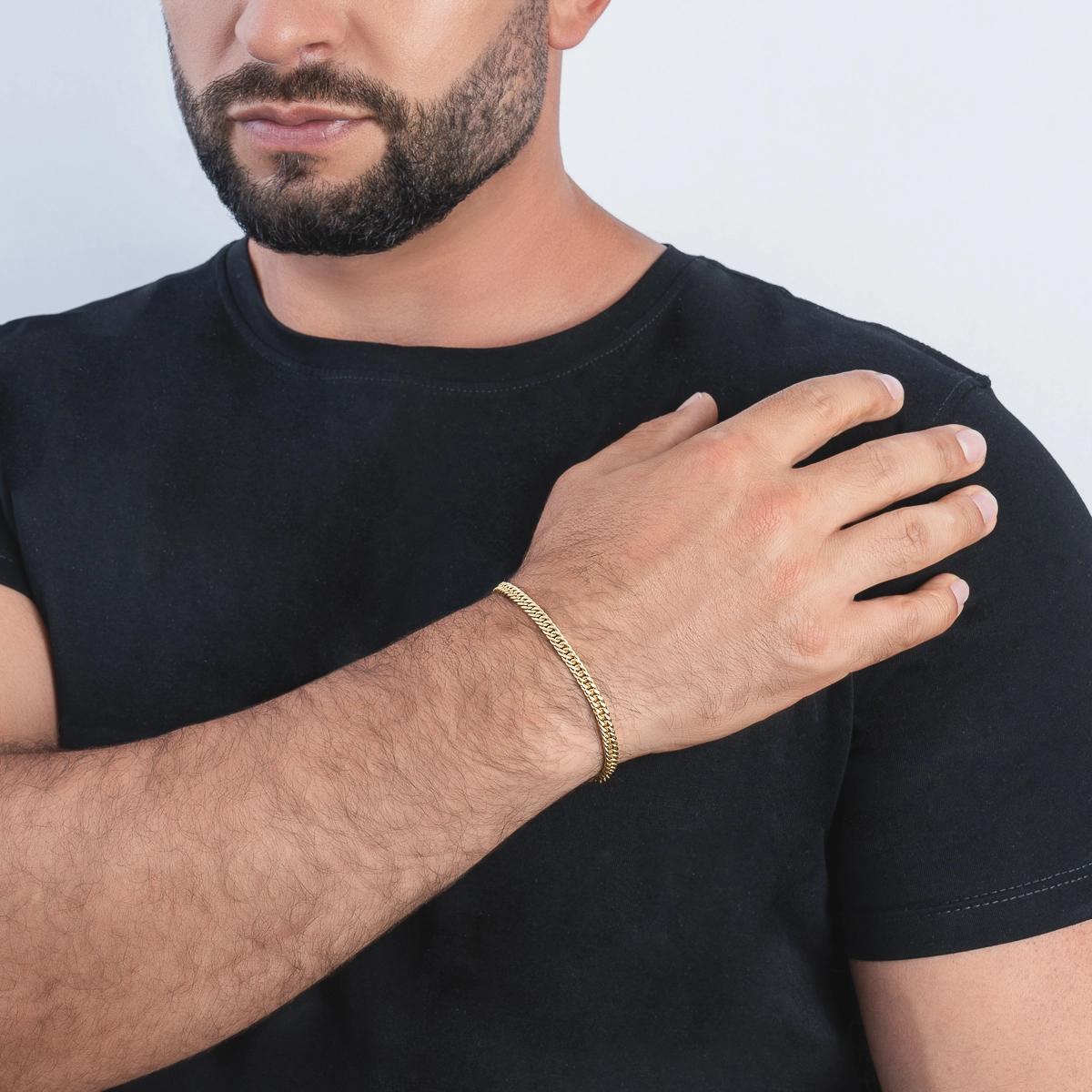 Pulsera en oro amarillo de 18 Kilates con visos, 19 cm. de largo, 4.50 mm. de ancho