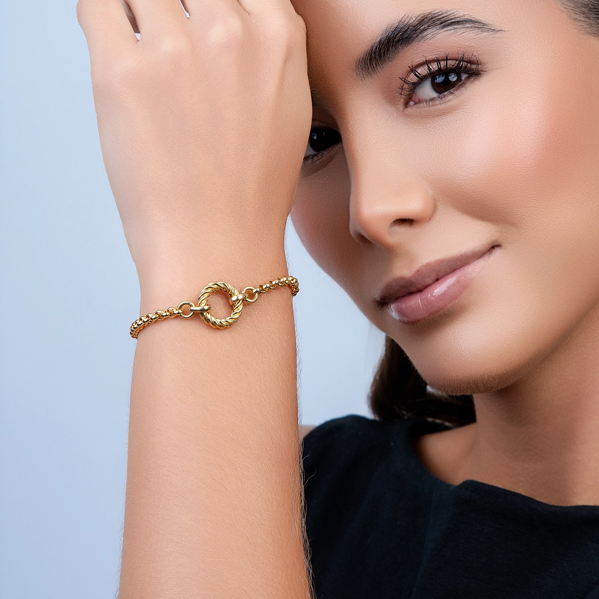 Pulsera en oro amarillo de 18 Kilates, 19 cm. de largo, 3.50 mm. de ancho