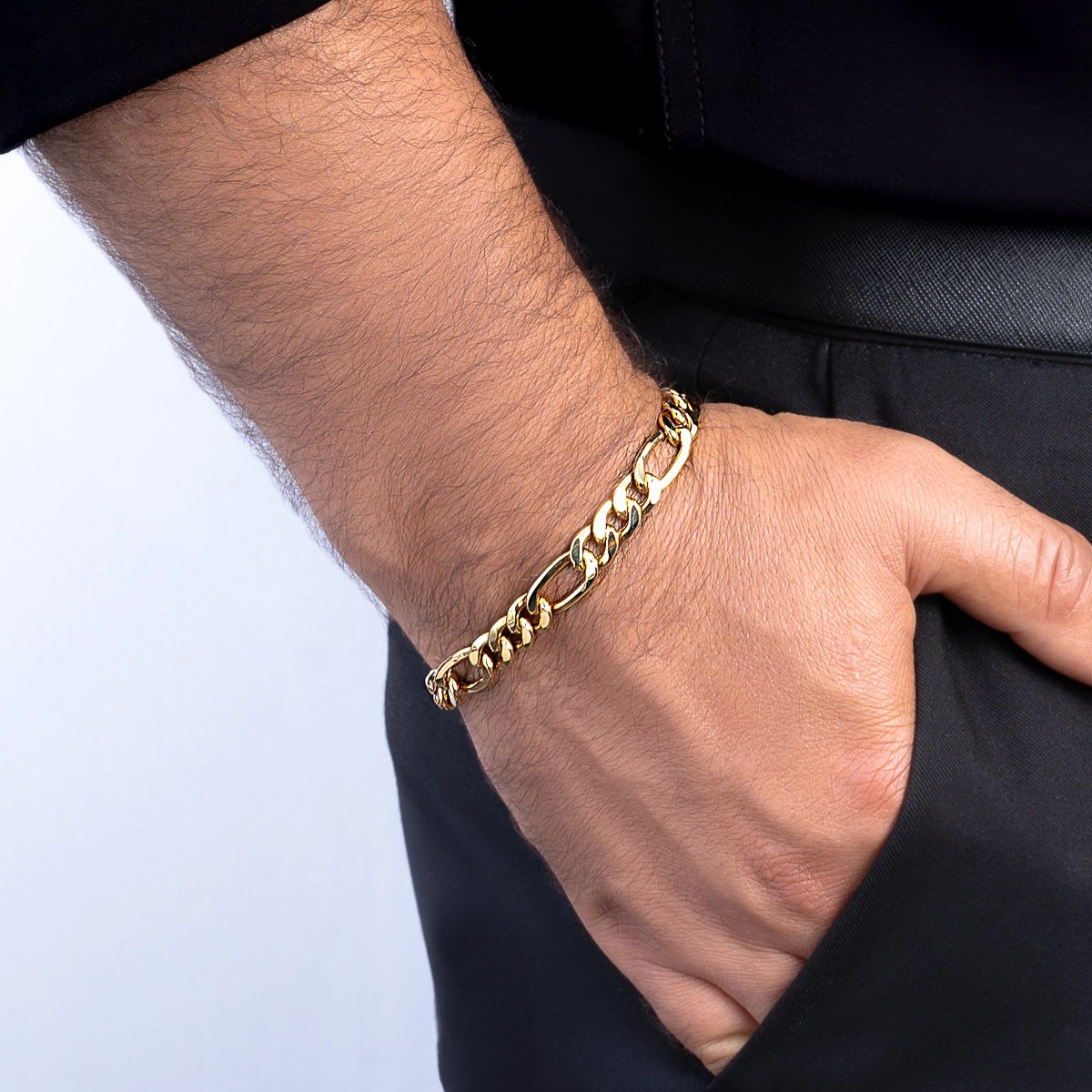 Pulsera en oro amarillo de 18 Kilates, 21 cm. de largo, 8 mm. de ancho