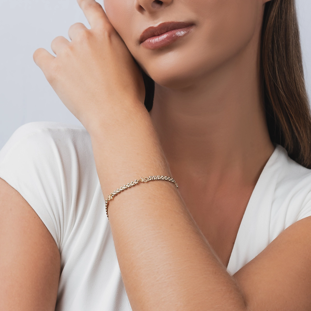 Pulsera en oro amarillo de 18 Kilates, 19 cm. de largo, 4 mm. de ancho