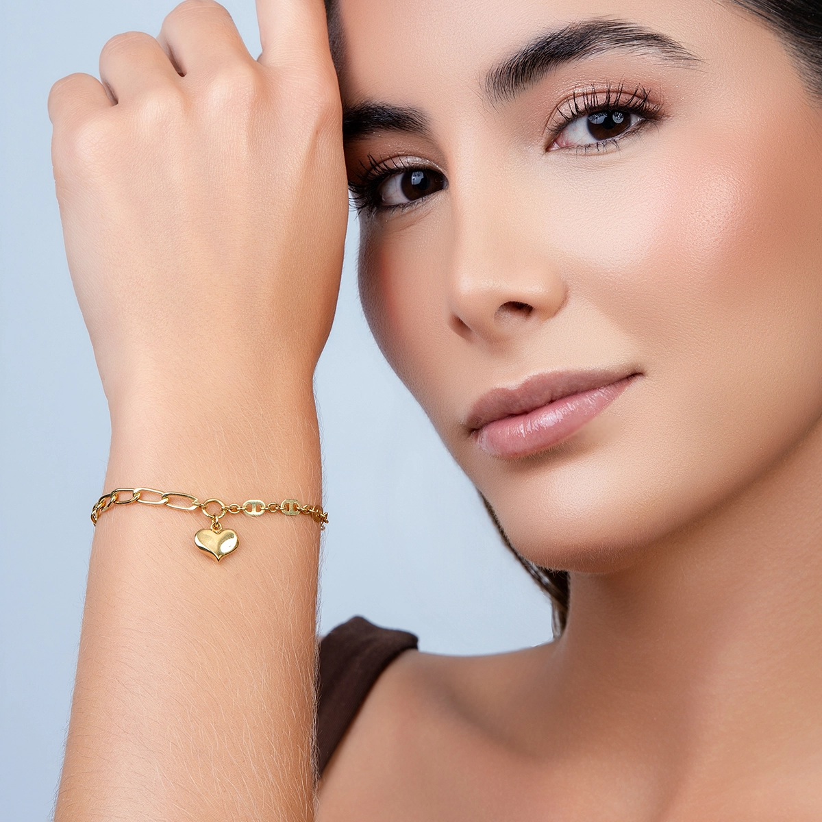 Pulsera en oro amarillo de 18 Kilates, 18 cm. de largo, 4 mm. de ancho