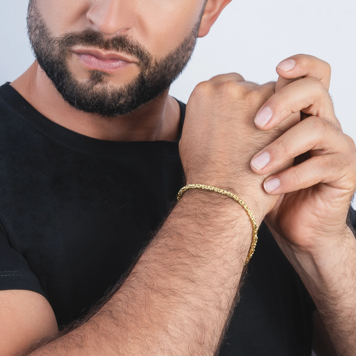 Pulsera en oro amarillo de 18 Kilates, 21 cm. de largo, 2.50 mm. de ancho