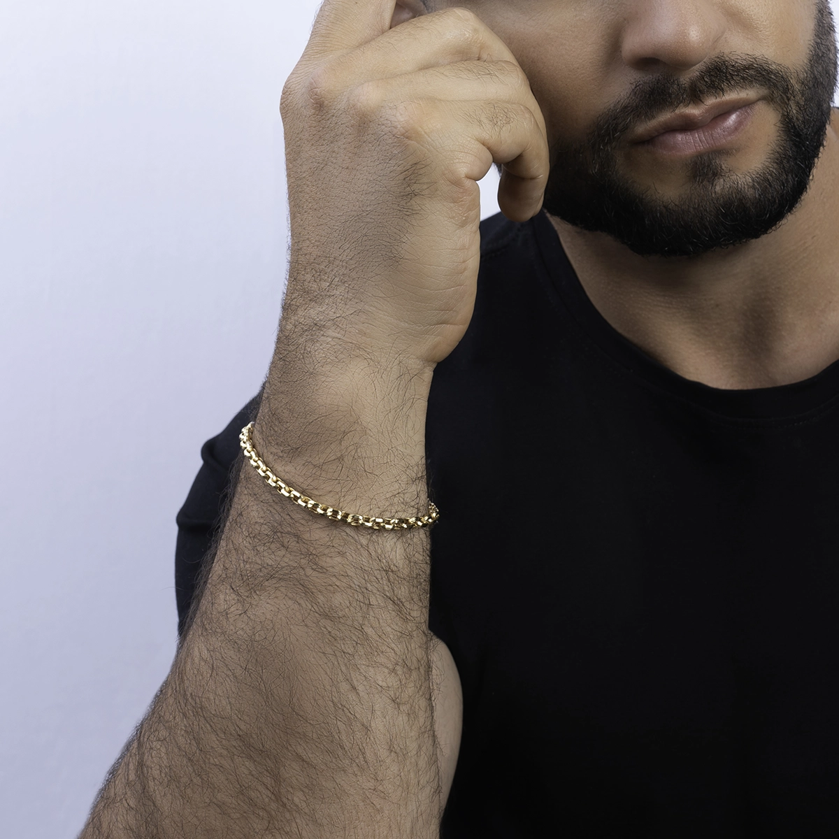 Pulsera en oro amarillo de 18 Kilates, 21 cm. de largo, 4 mm. de ancho