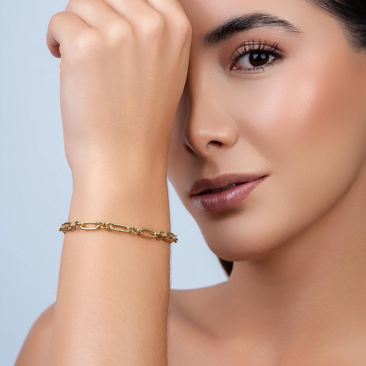Pulsera en oro amarillo de 18 Kilates, 19 cm. de largo, 4.50 mm. de ancho