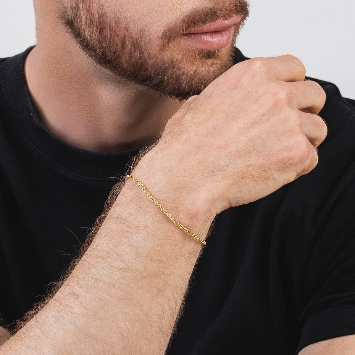Pulsera en oro amarillo de 18 Kilates, 21 cm. de largo, 2 mm. de ancho