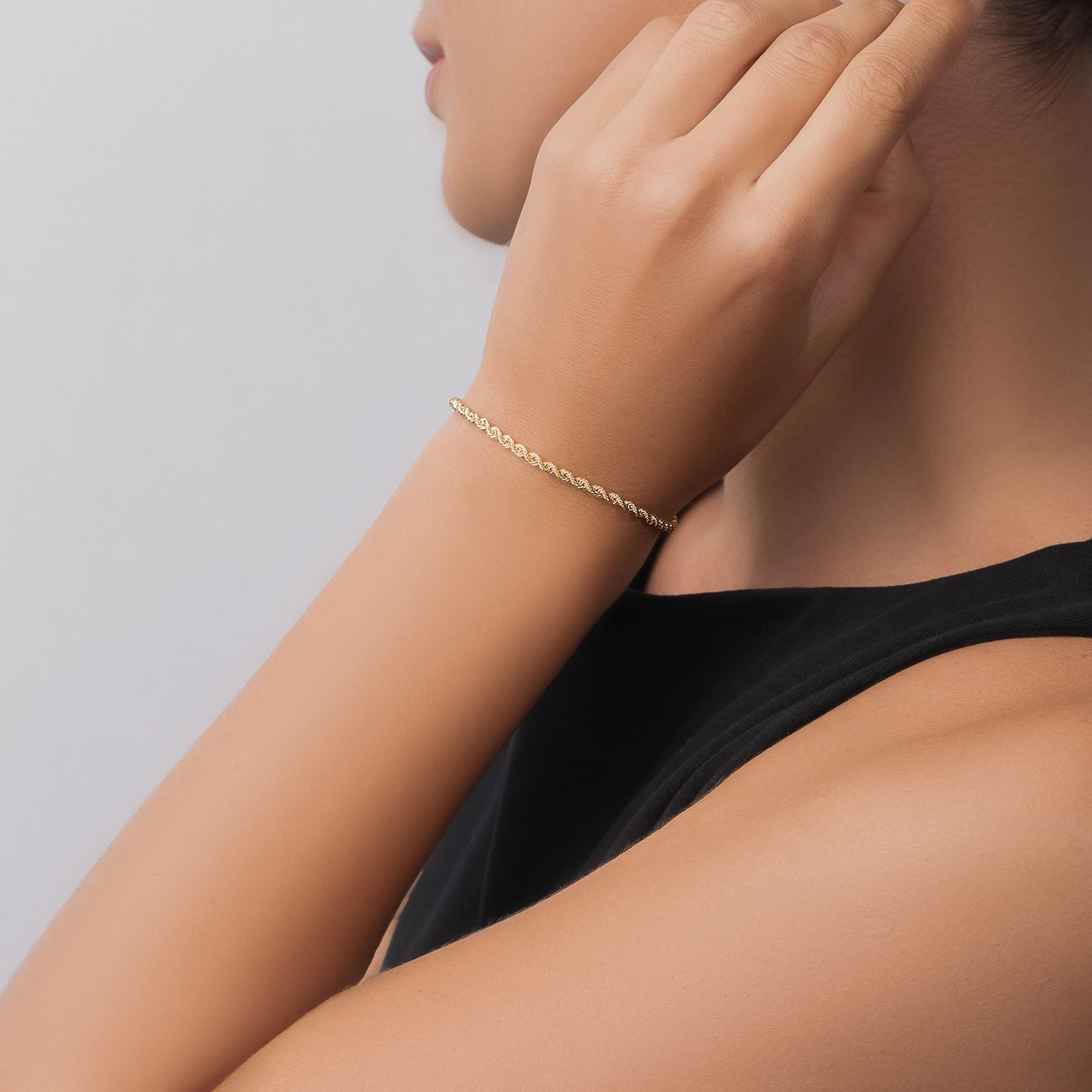 Pulsera en oro amarillo de 18 Kilates, 18 cm. de largo, 2.50 mm. de ancho