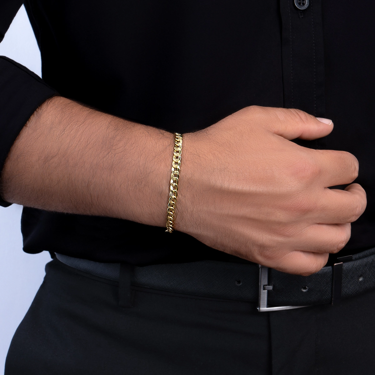 Pulsera en oro amarillo de 18 Kilates, 21 cm. de largo, 5.50 mm. de ancho