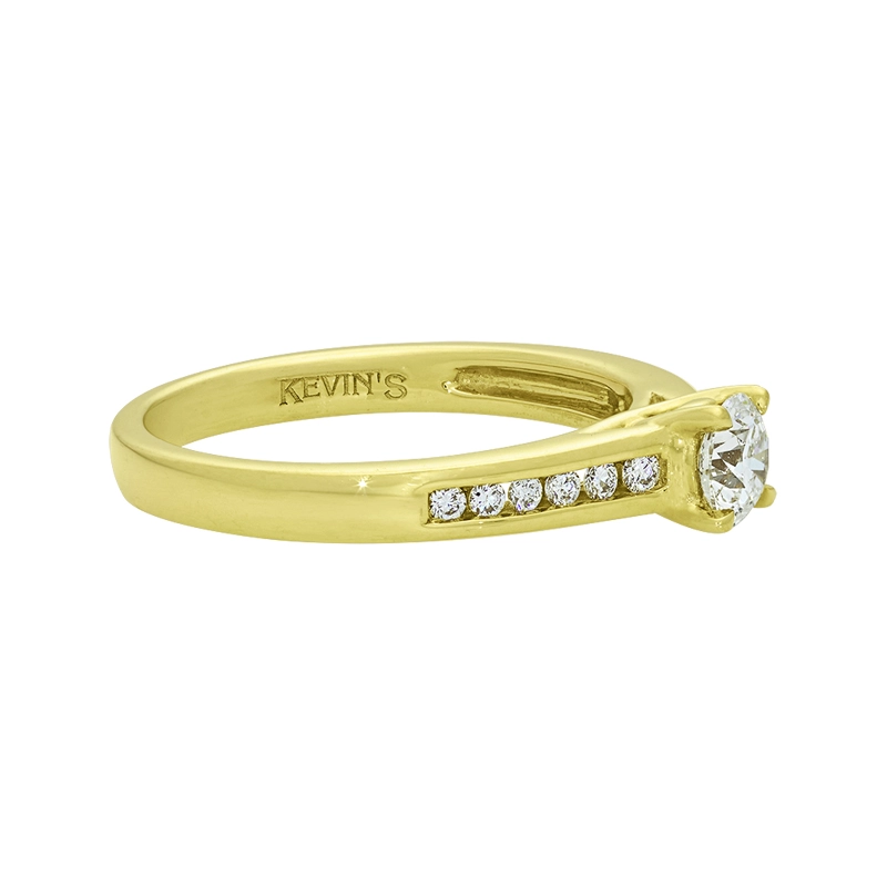 Anillo de compromiso con diamante central redondo GIA de 0.30ct y decoración en diamantes, oro tono amarillo 18k