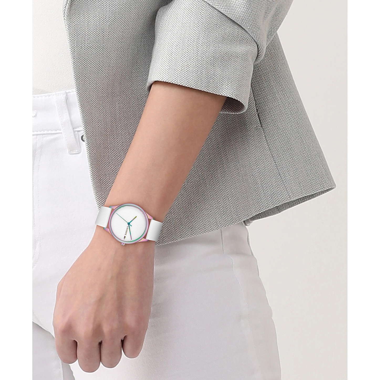 Reloj Lacoste analogo, para Dama, tablero redondo, estilo sin numeros, pulso silicona