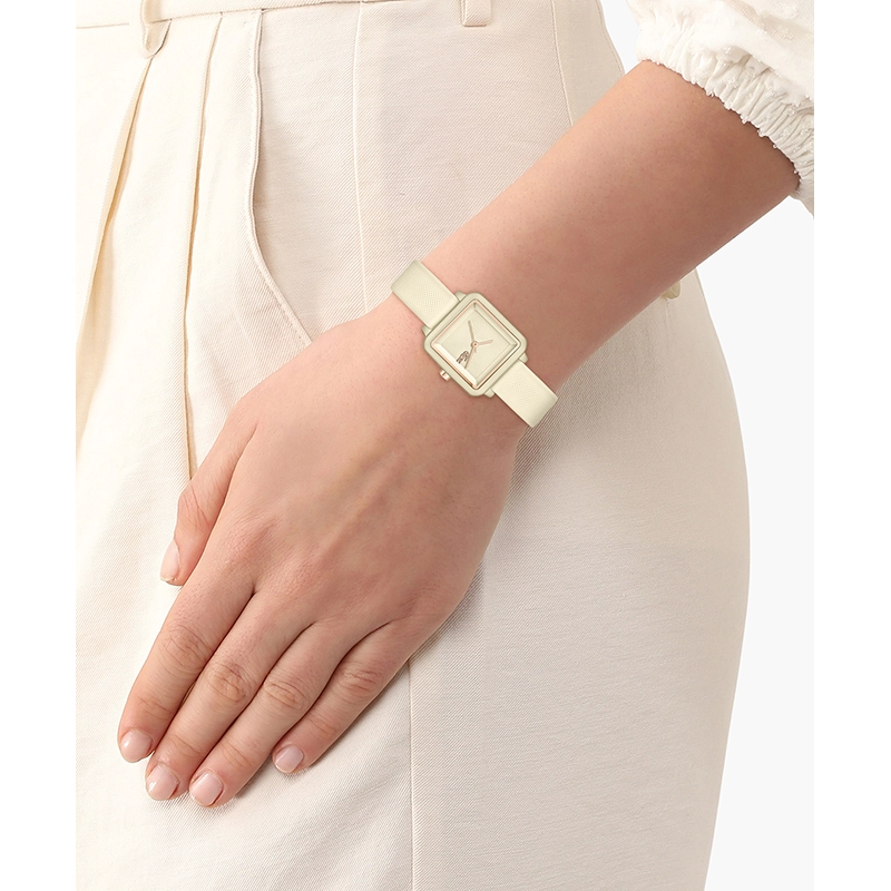 Reloj Lacoste análogo, para Dama, tablero cuadrado color beige, estilo sin números, pulso silicona color beige