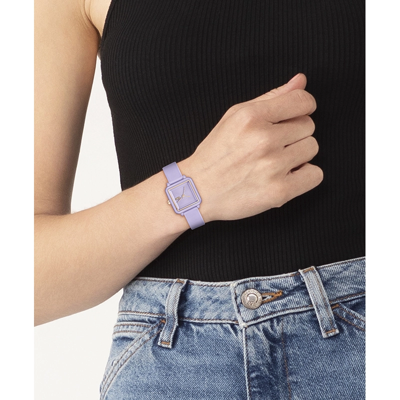 Reloj Lacoste analogo, para Dama, tablero cuadrado colores morado y rosa, estilo sin numeros, pulso silicona color morado