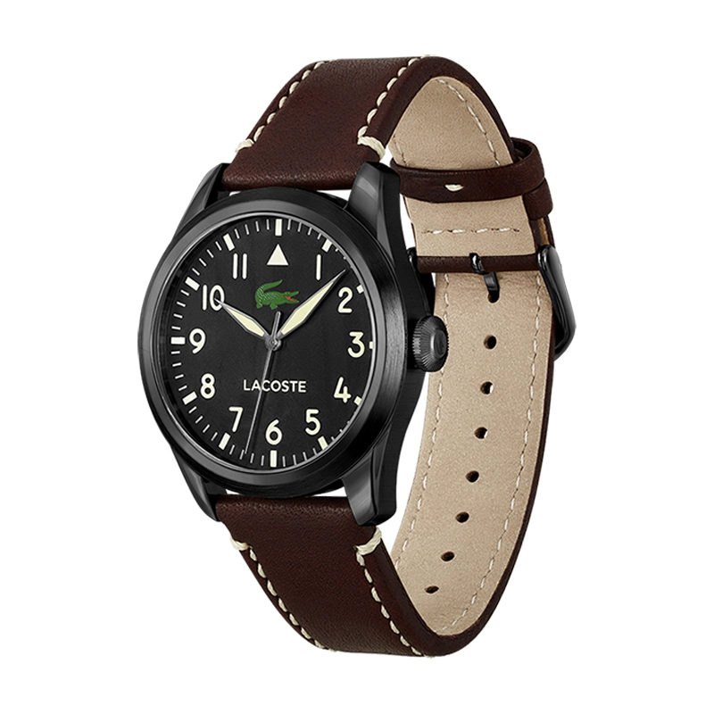 Reloj Lacoste analogo, para Hombre, tablero redondo color negro, estilo arabigos, pulso cuero color café