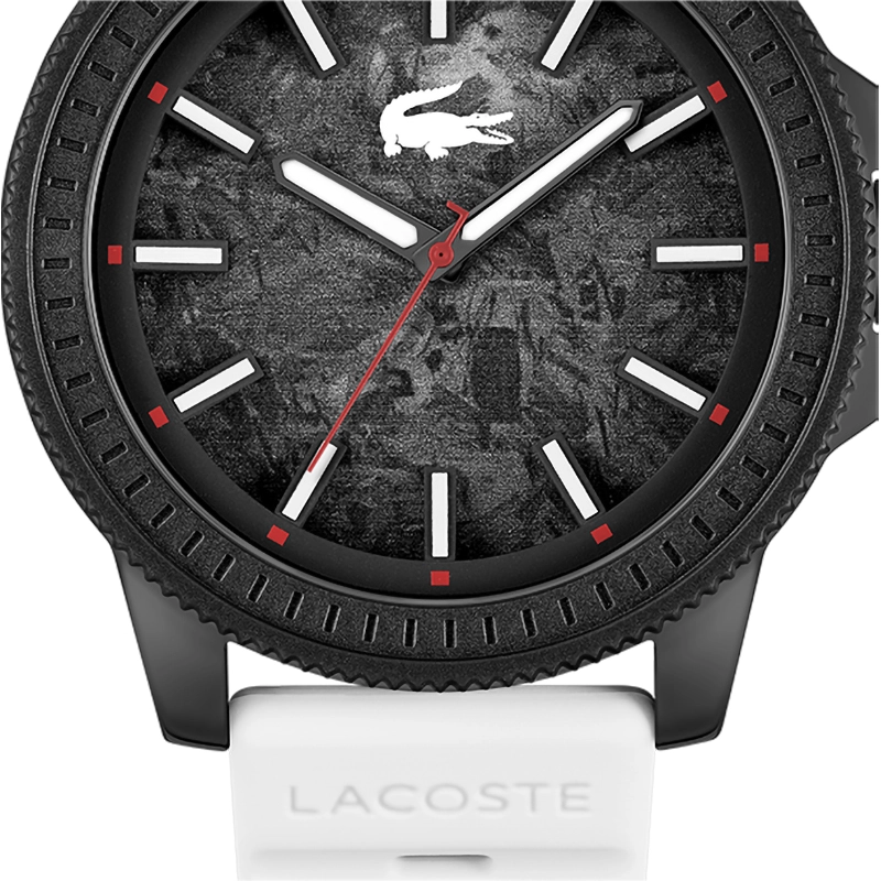 Reloj Lacoste analogo, para Hombre, tablero redondo colores negro y rojo, estilo index, pulso silicona color blanco