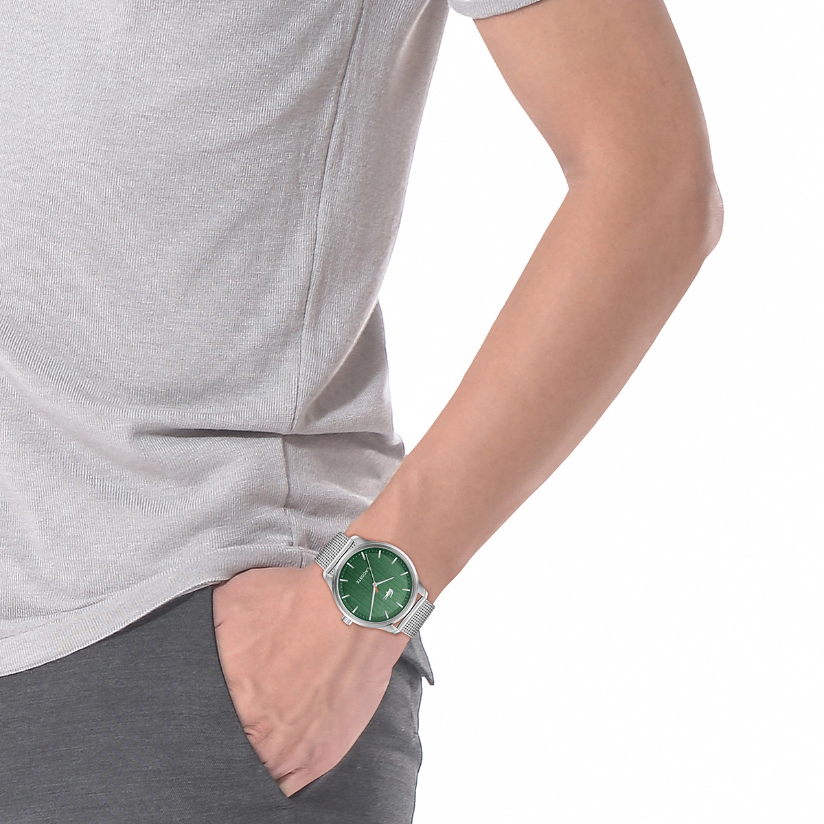 Reloj Lacoste análogo, para Hombre, tablero redondo color verde, estilo index, pulso acero color plateado