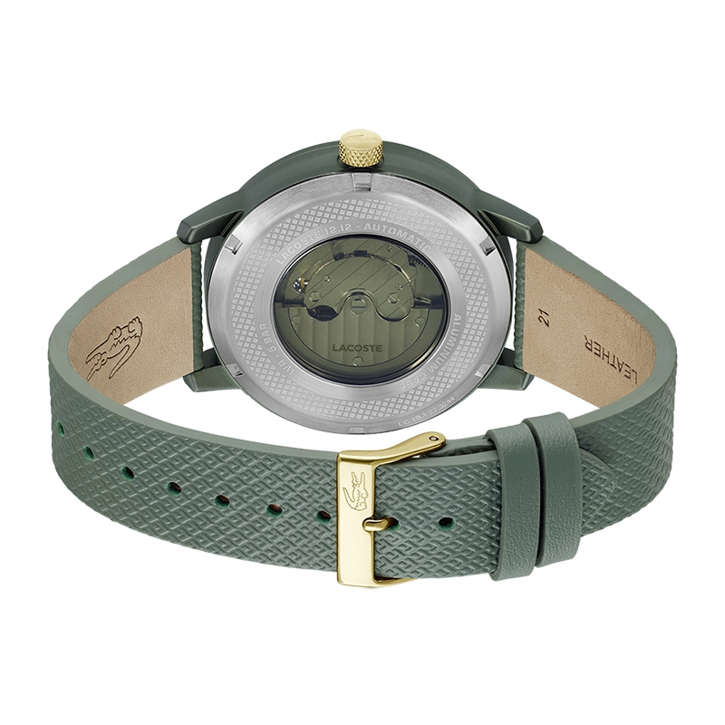 Reloj Lacoste analogo, para Hombre, tablero redondo colores negro y verde, estilo index, pulso cuero colores negro y verde