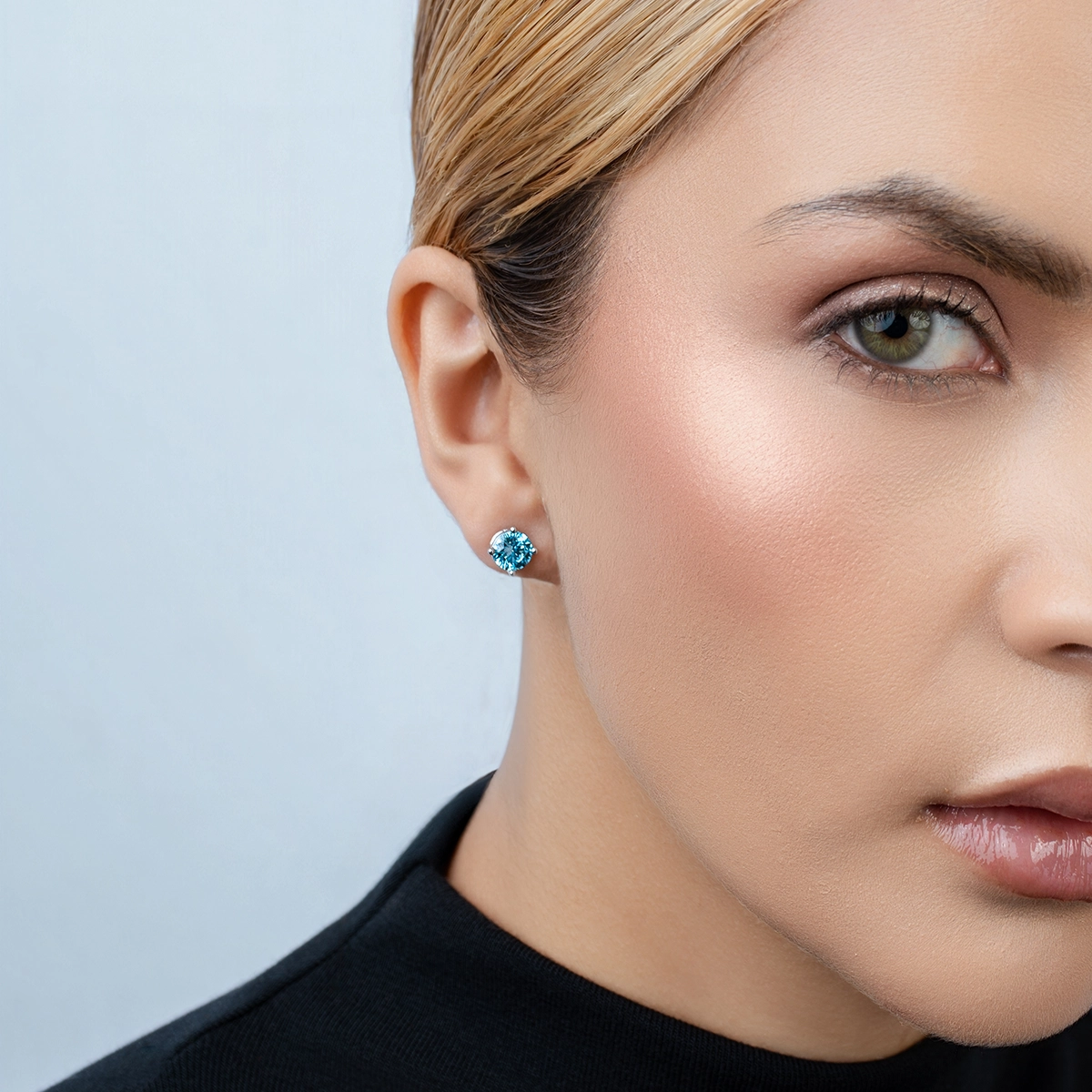 Topos studs en oro blanco de 18 Kilates, con 2 diamante de laboratorio centrales de 2.00 Ct