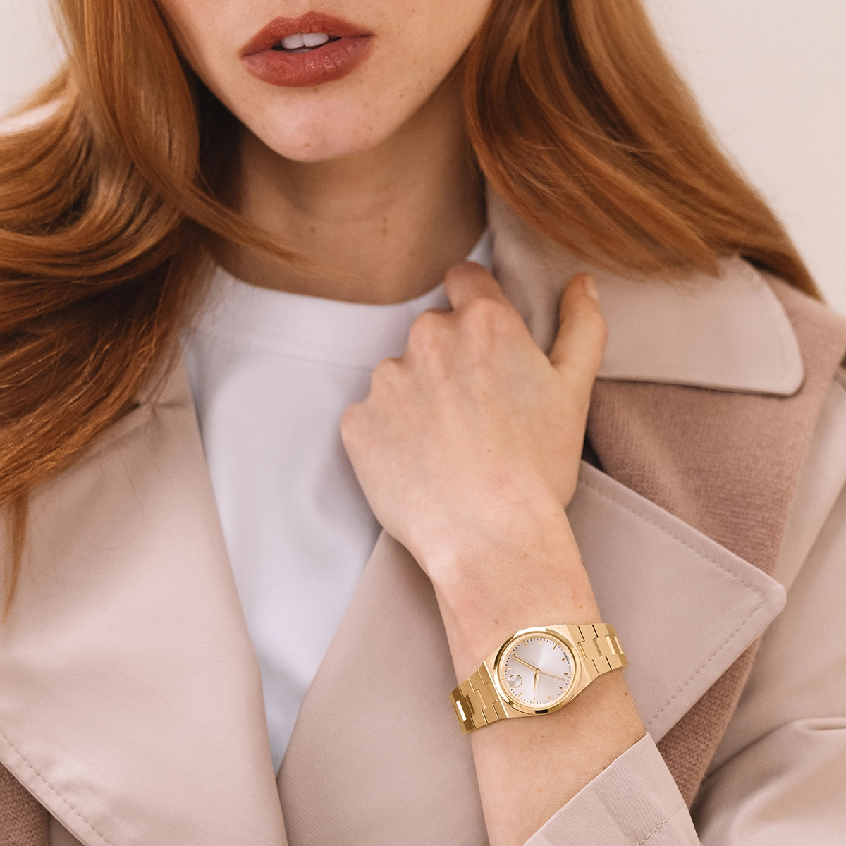 Reloj Movado análogo, para Dama, tablero redondo color rosa, estilo index, pulso acero color rosa