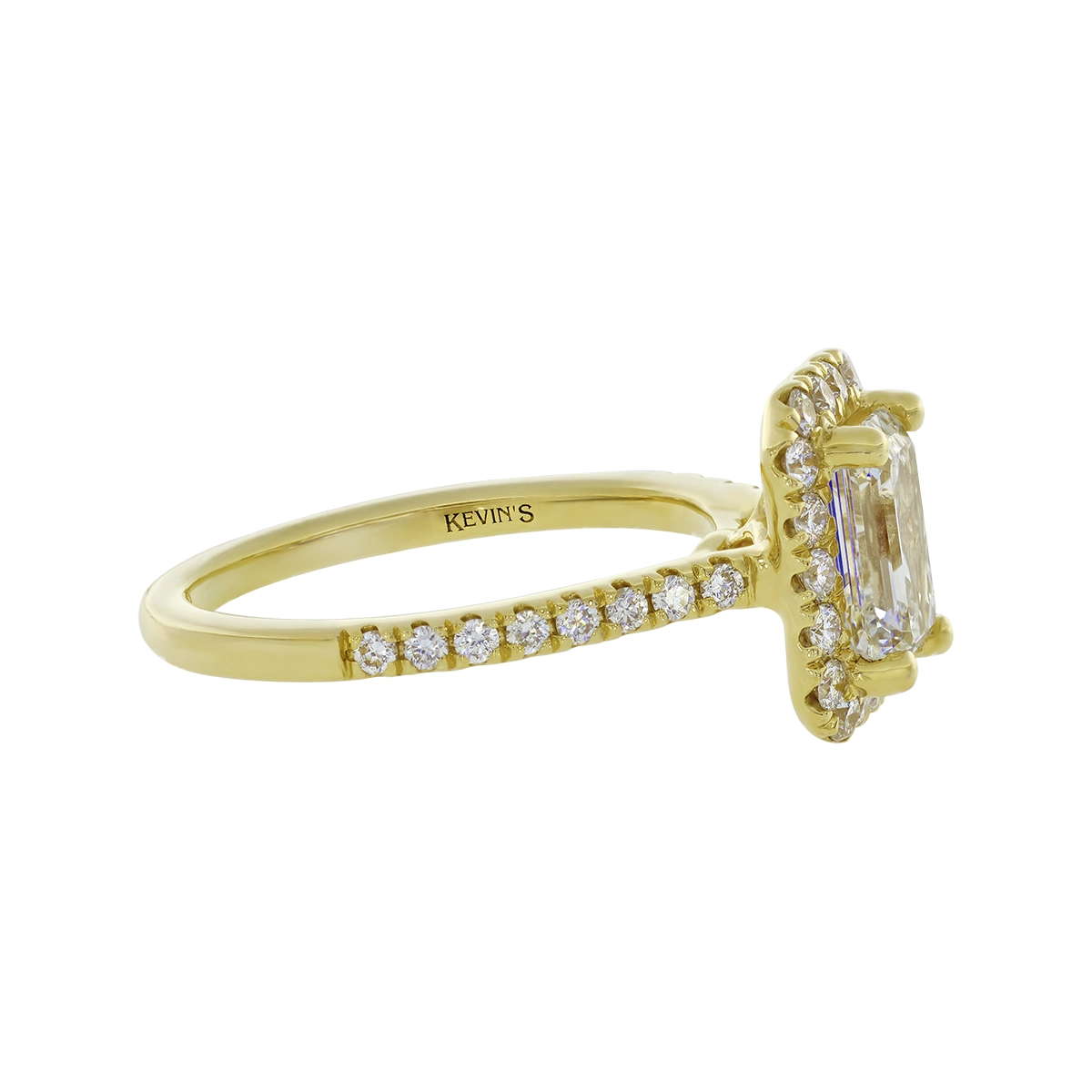 Anillo de compromiso halo rectangular, con diamante de laboratorio central corte esmeralda IGI de 1.50ct y decoración en diamantes de laboratorio, oro tono amarillo 18k