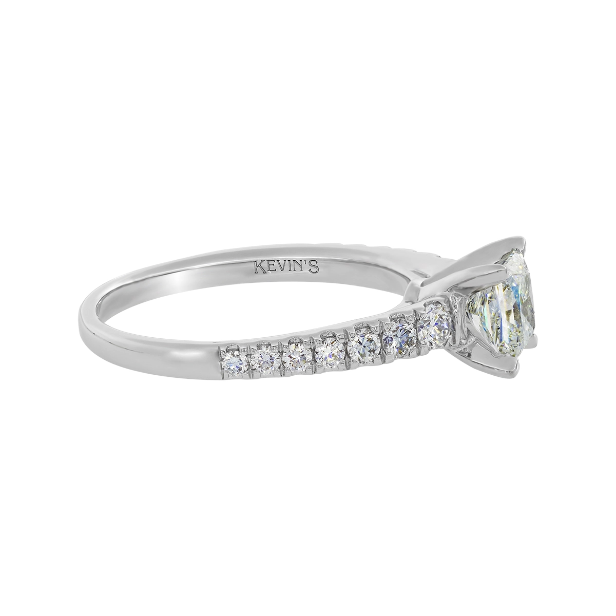 Anillo de compromiso con diamante de laboratorio central princess IGI y decoración en diamantes de laboratorio, oro tono blanco 18k, rodinado