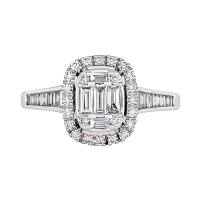 Anillo de compromiso halo rectangular, con diamantes con un peso total de 0.66ct, oro tono blanco 18k, rodinado, liso