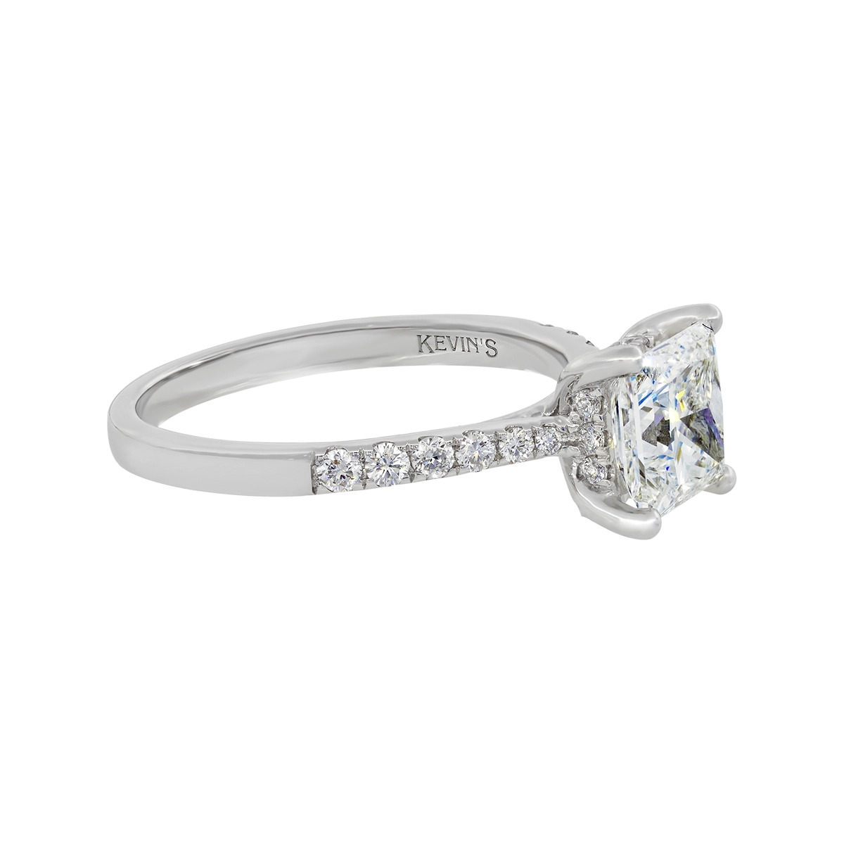 Anillo de compromiso con diamante de laboratorio central princess IGI de 2.00ct y decoración en diamantes de laboratorio, oro tono blanco 18k, rodinado
