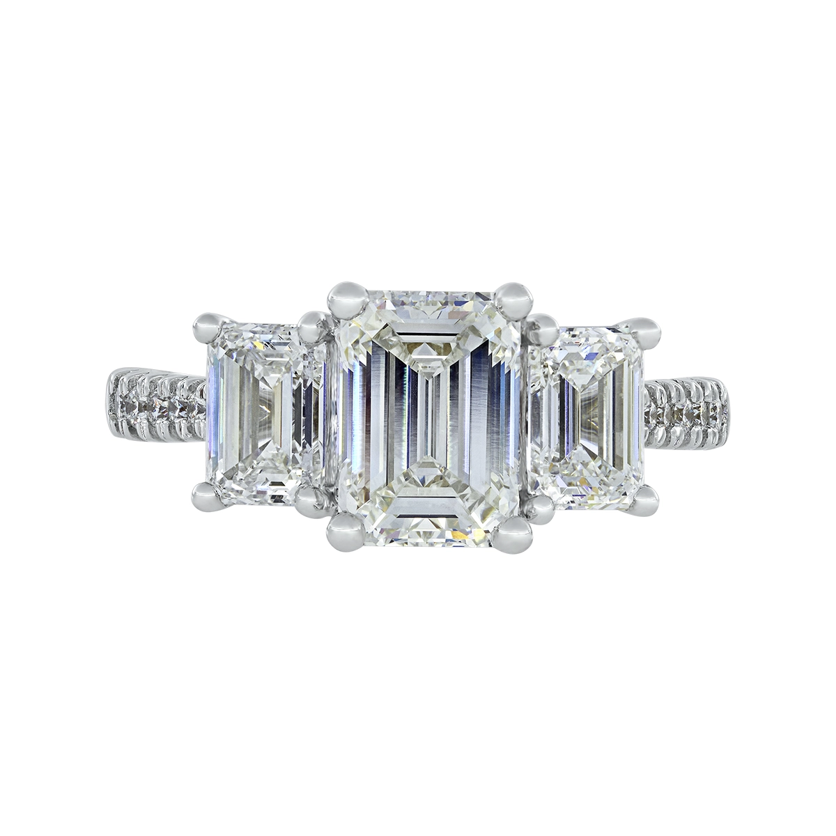 Anillo de compromiso con diamante de laboratorio central corte esmeralda IGI de 2.00ct y decoración en diamantes de laboratorio, oro tono blanco 18k, rodinado