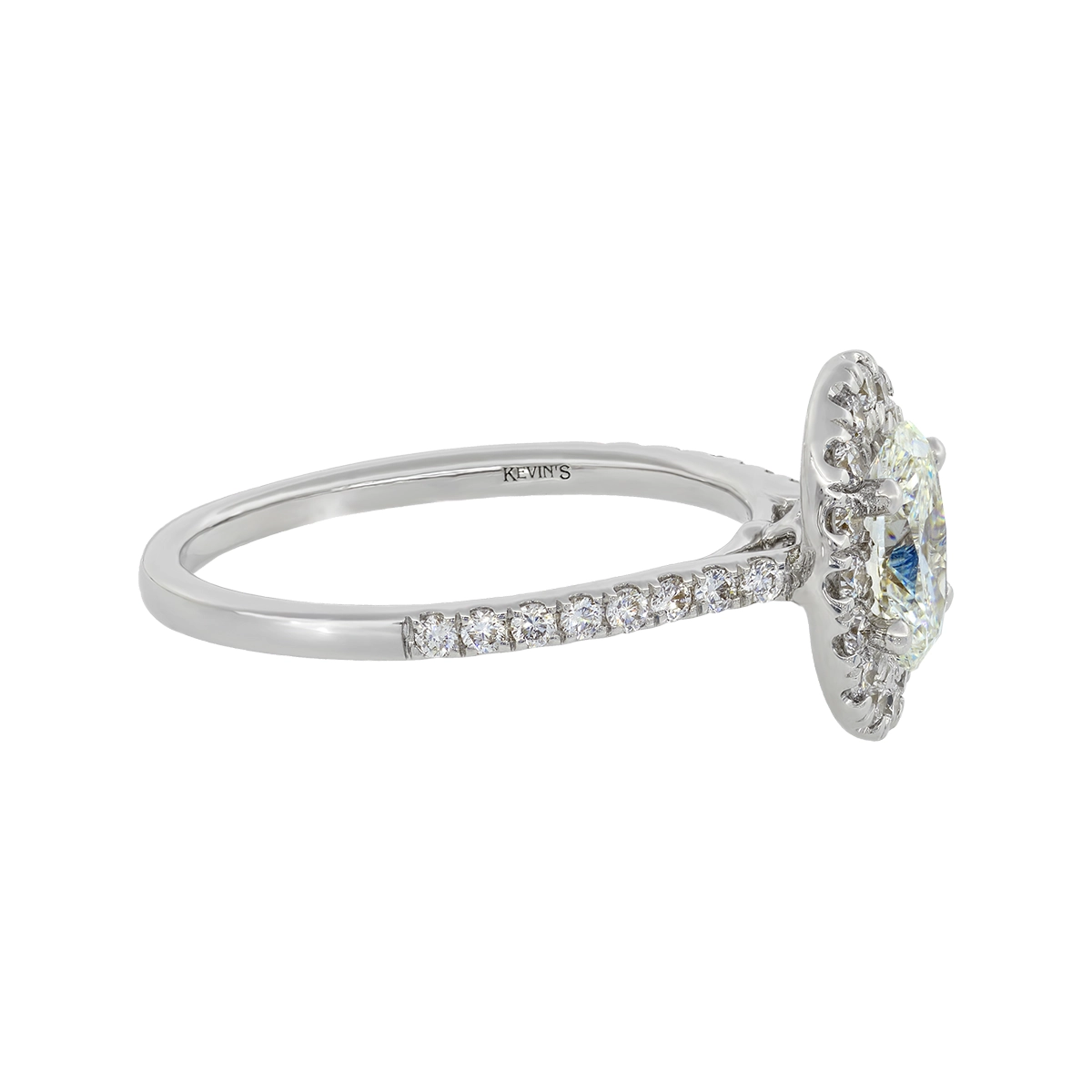 Anillo de compromiso halo oval, con diamante de laboratorio central óvalo IGI de 1.00ct y decoración en diamantes de laboratorio, oro tono blanco 18k, rodinado