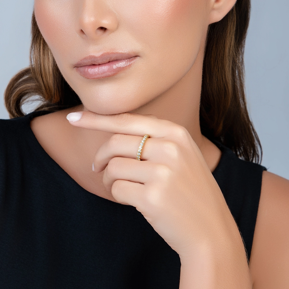 Argolla en oro amarillo de 18 Kilates, Cintillo, con diamantes de 0.04 Ct