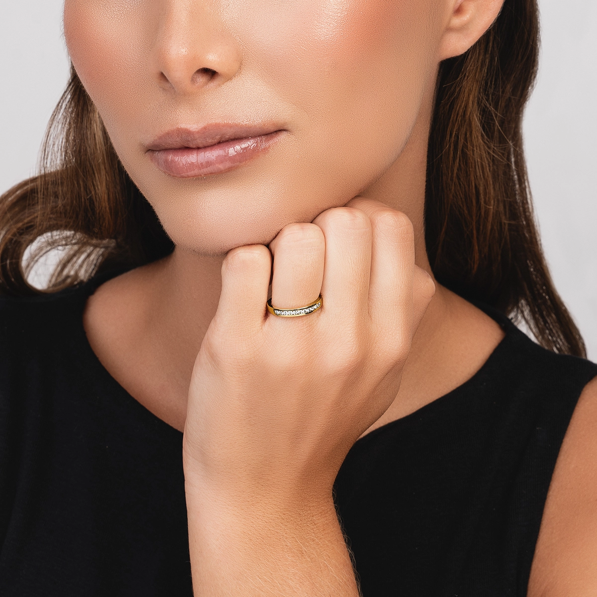 Argolla en oro amarillo de 18 Kilates, Cintillo, con diamantes de 0.22 Ct