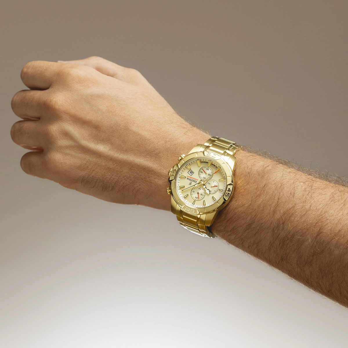 Reloj Festina analogo, para Hombre, tablero redondo color dorado, estilo index, pulso acero color dorado, calendario, cronografo