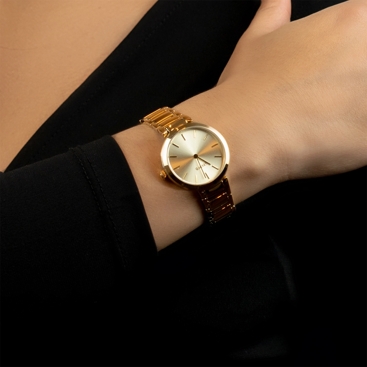 Reloj Kevins analogo, para Dama, tablero redondo colores rosa y dorado, estilo puntos, pulso acero colores rosa y dorado