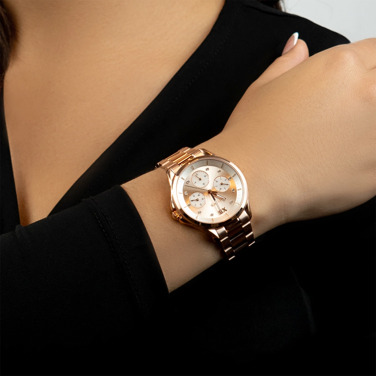 Reloj Kevins analogo, para Dama, tablero redondo colores rosa y blanco, estilo puntos + romano, pulso acero color rosa, calendario