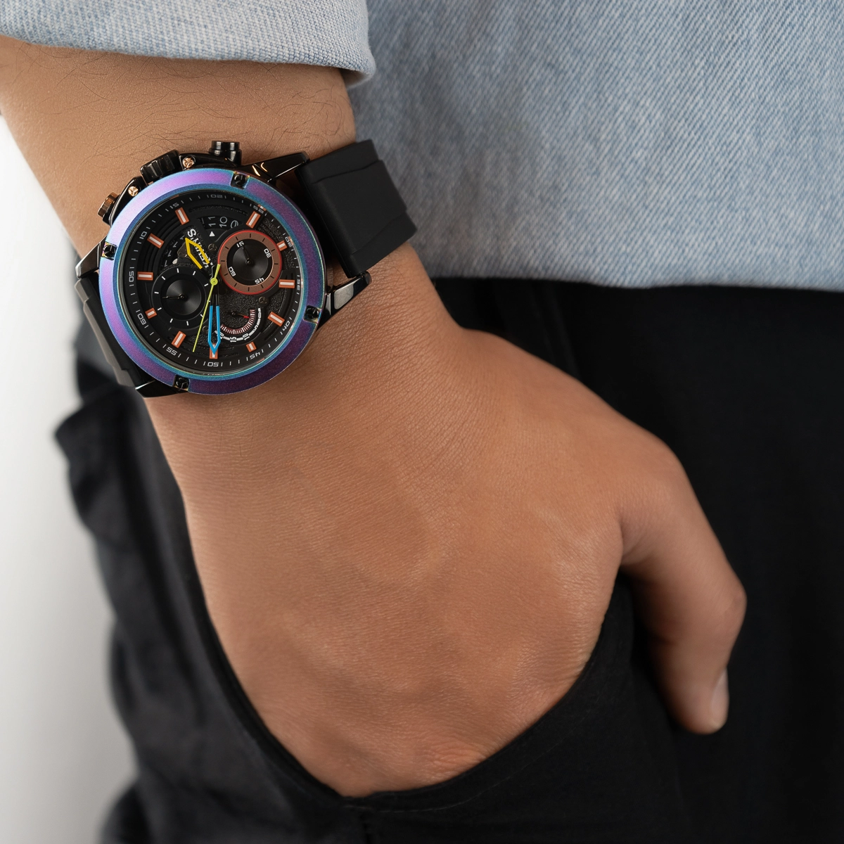 Reloj Kevins analogo, para Hombre, tablero redondo colores negro y rosa, estilo index, pulso silicona color negro, calendario, cronografo