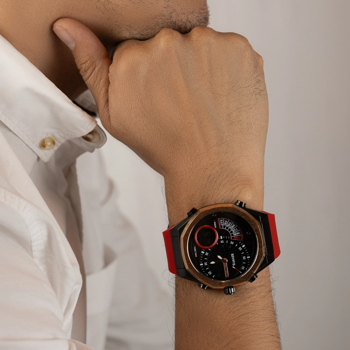 Reloj Kevins analogo y digital, para Hombre, tablero redondo colores negro y rojo, estilo index, pulso silicona color rojo