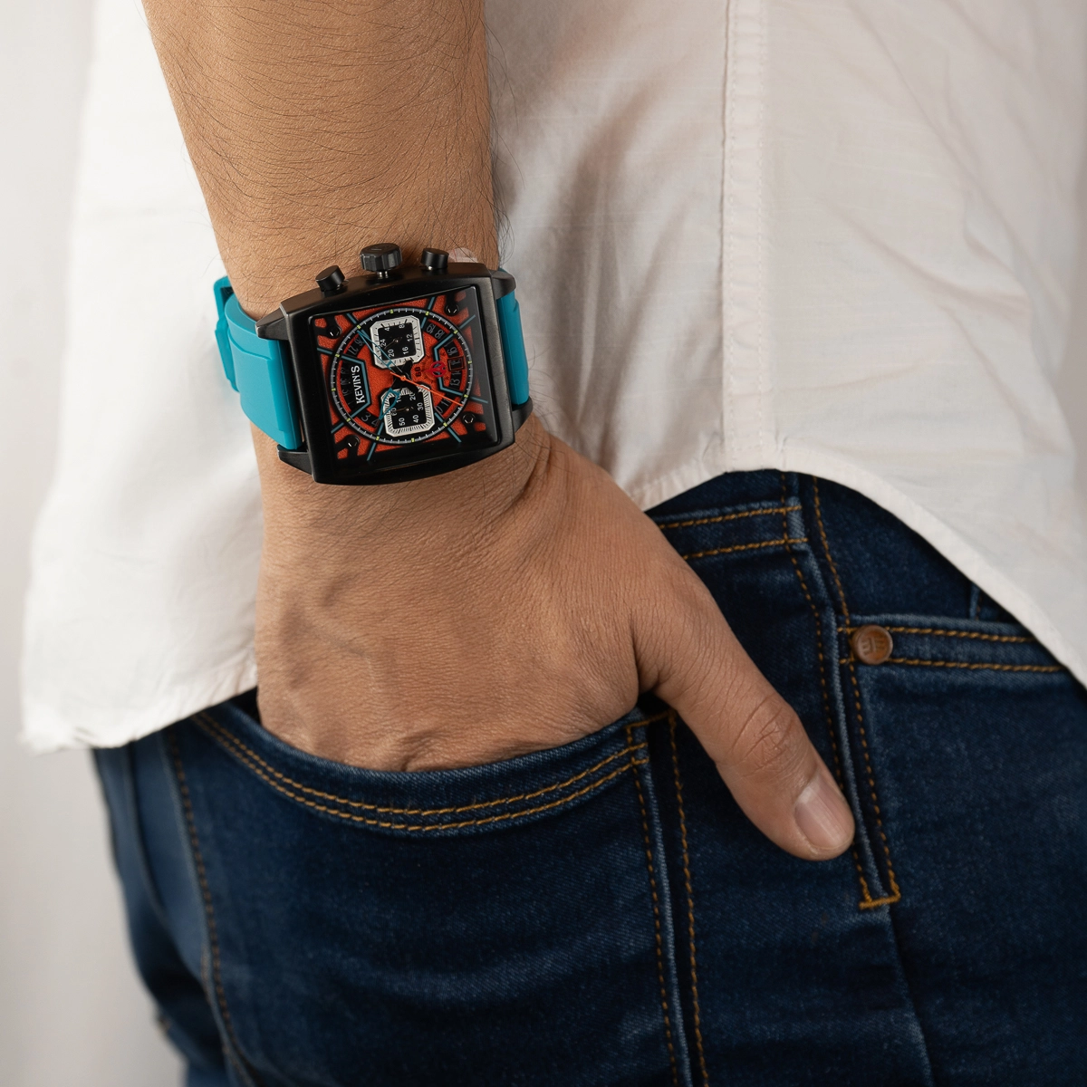 Reloj Kevins analogo, para Hombre, tablero cuadrado colores rojo y verde, estilo index, pulso silicona color azul, calendario, cronografo