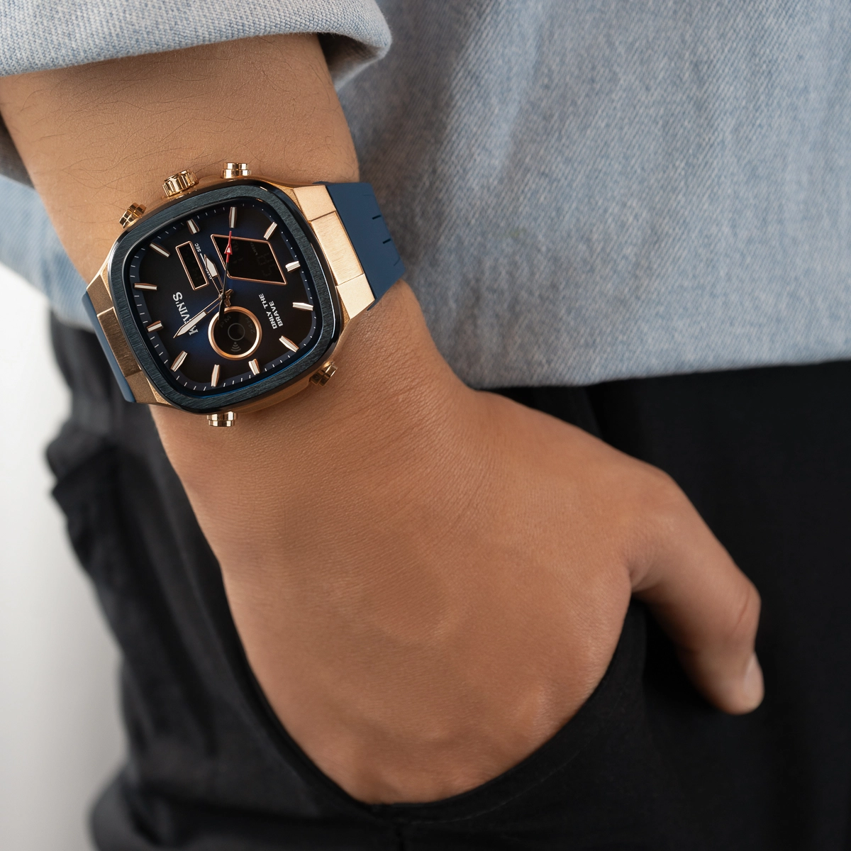 Reloj Kevins analogo y digital, para Hombre, tablero cuadrado colores azul y rosa, estilo index, pulso silicona color azul, calendario