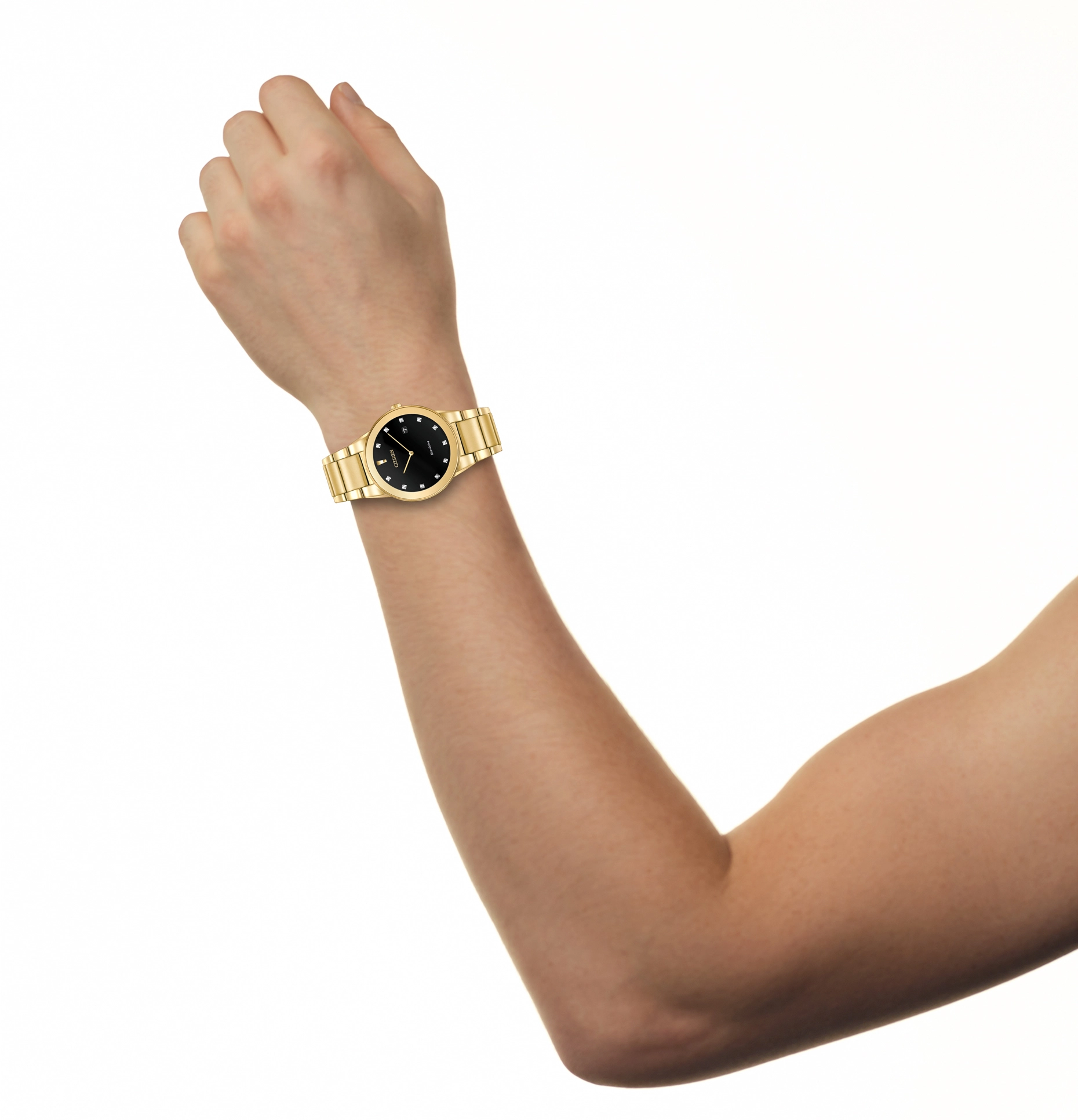Reloj Citizen análogo, para Hombre, tablero redondo colores negro y dorado, estilo index + puntos, pulso acero color dorado, calendario