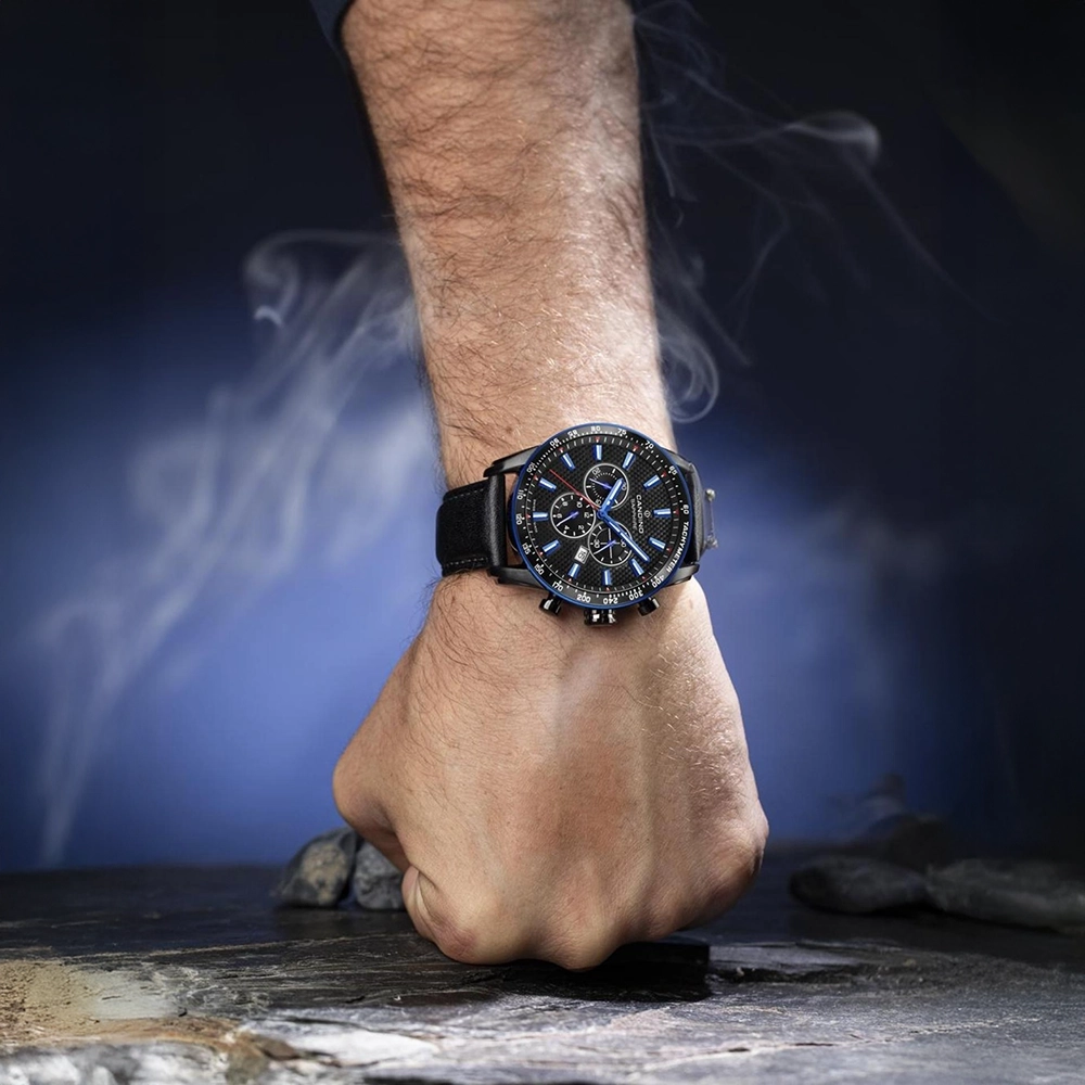Reloj Candino analogo, para Hombre, tablero redondo colores negro y azul, estilo index, pulso cuero color negro, calendario, cronografo