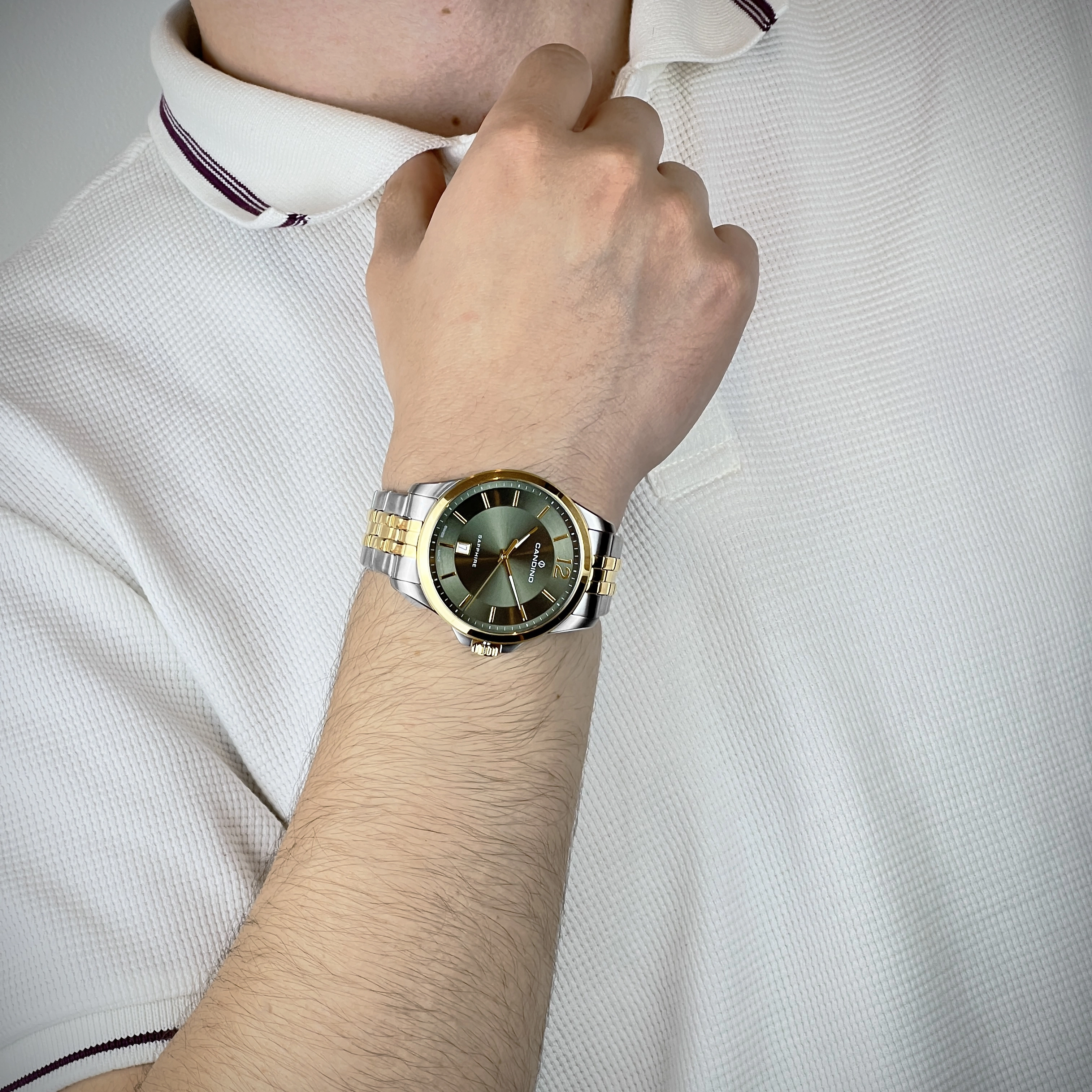 Reloj Candino analogo, para Hombre, tablero redondo color verde, estilo index + arabigo, pulso acero colores plateado y dorado, calendario